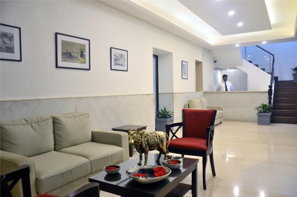 Hotel Ketan Пуна Экстерьер фото