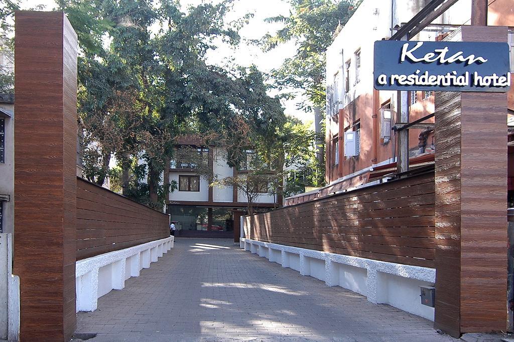 Hotel Ketan Пуна Экстерьер фото