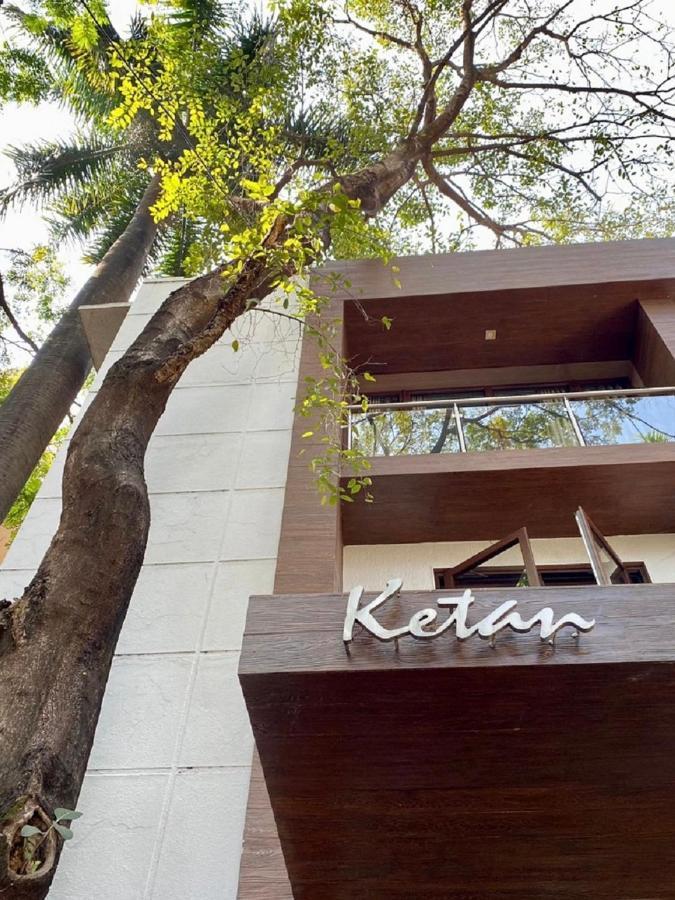 Hotel Ketan Пуна Экстерьер фото